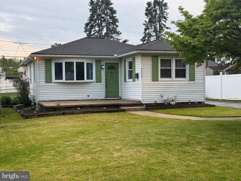 2230 MONROE , READING, PA 19608