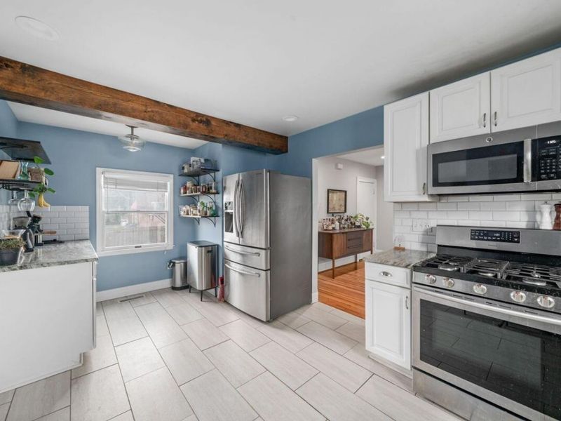 1369 Elmwood Avenue, Columbus, OH 43212 Photo 12