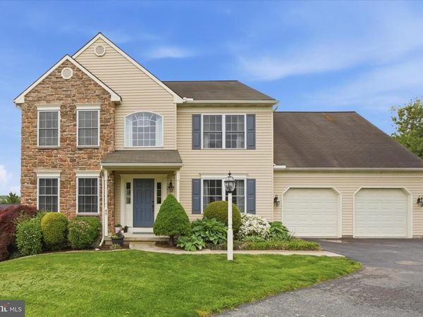 40 HUNTER DRIVE , ELIZABETHTOWN, PA 17022