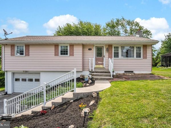 135 HEMLER DRIVE, HANOVER, PA 17331