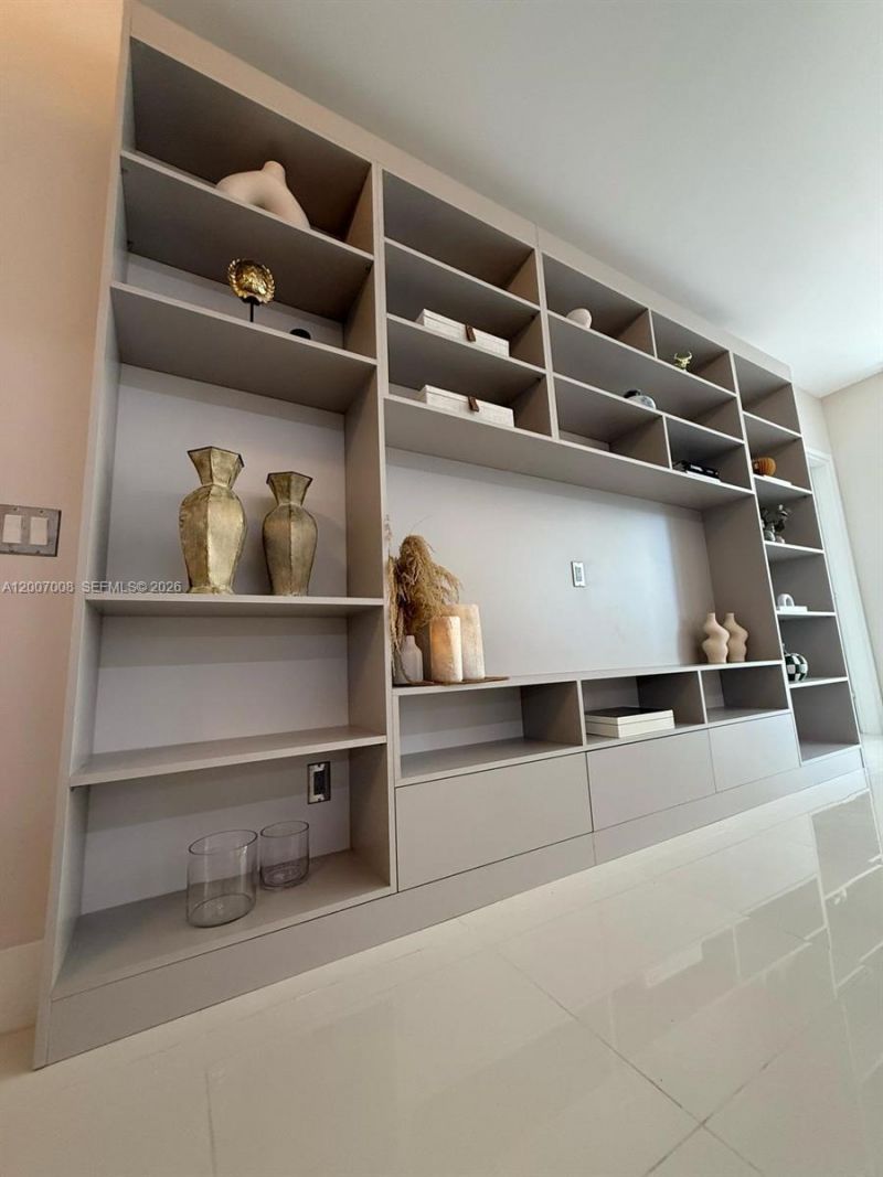 1300 Brickell Bay Dr , Unit 604, Miami, FL 33131 Photo