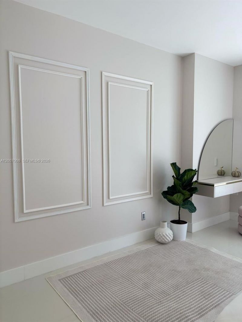 1300 Brickell Bay Dr , Unit 604, Miami, FL 33131 Photo