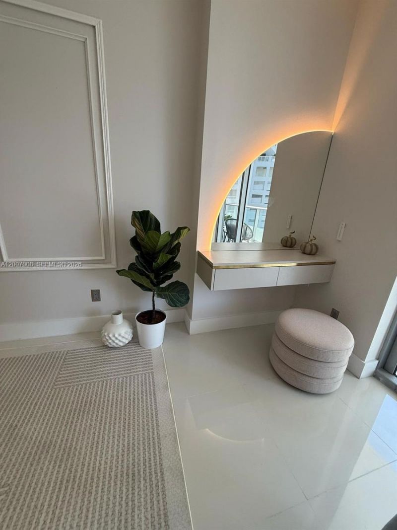 1300 Brickell Bay Dr , Unit 604, Miami, FL 33131 Photo