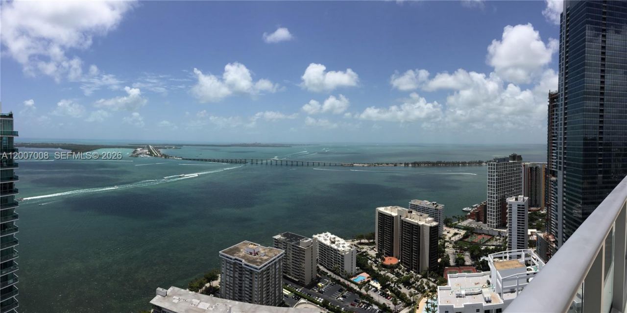 1300 Brickell Bay Dr , Unit 604, Miami, FL 33131 Photo