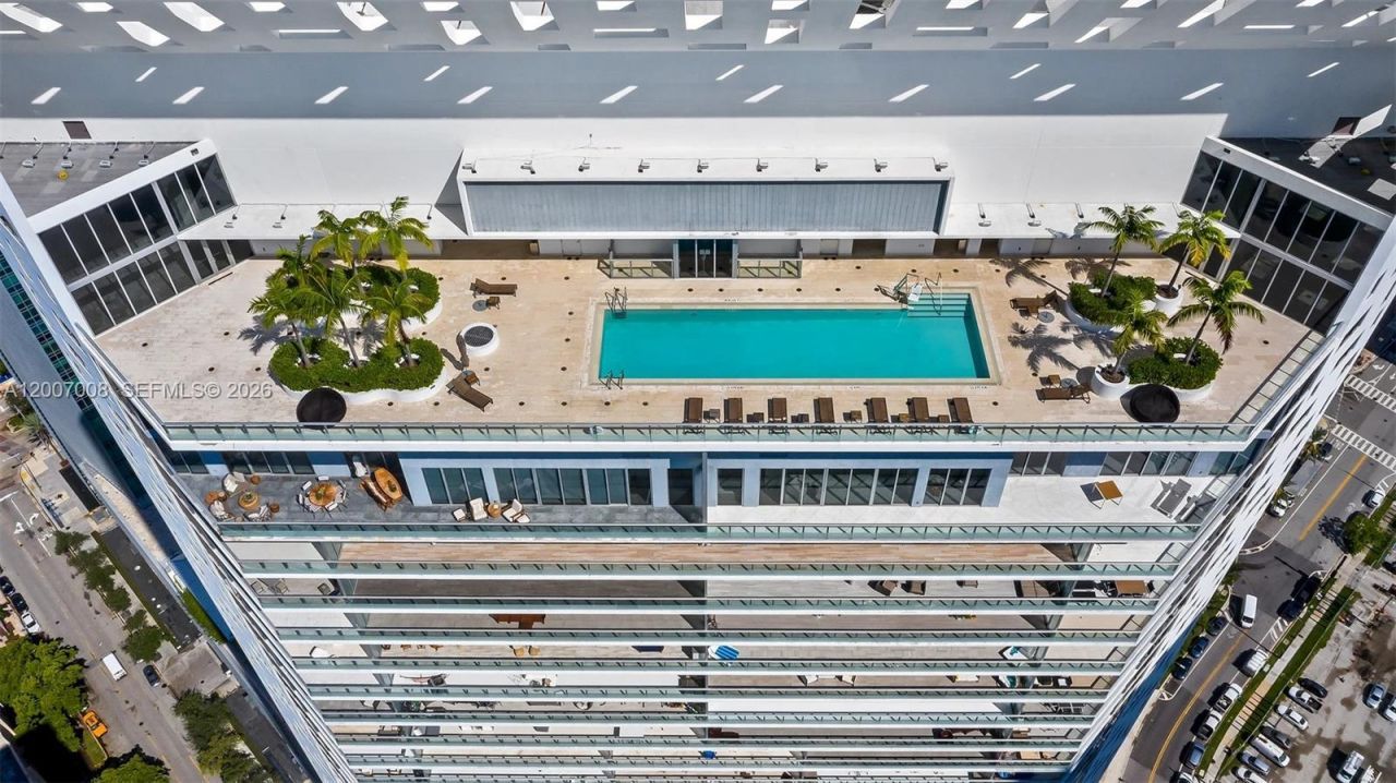 1300 Brickell Bay Dr , Unit 604, Miami, FL 33131 Photo