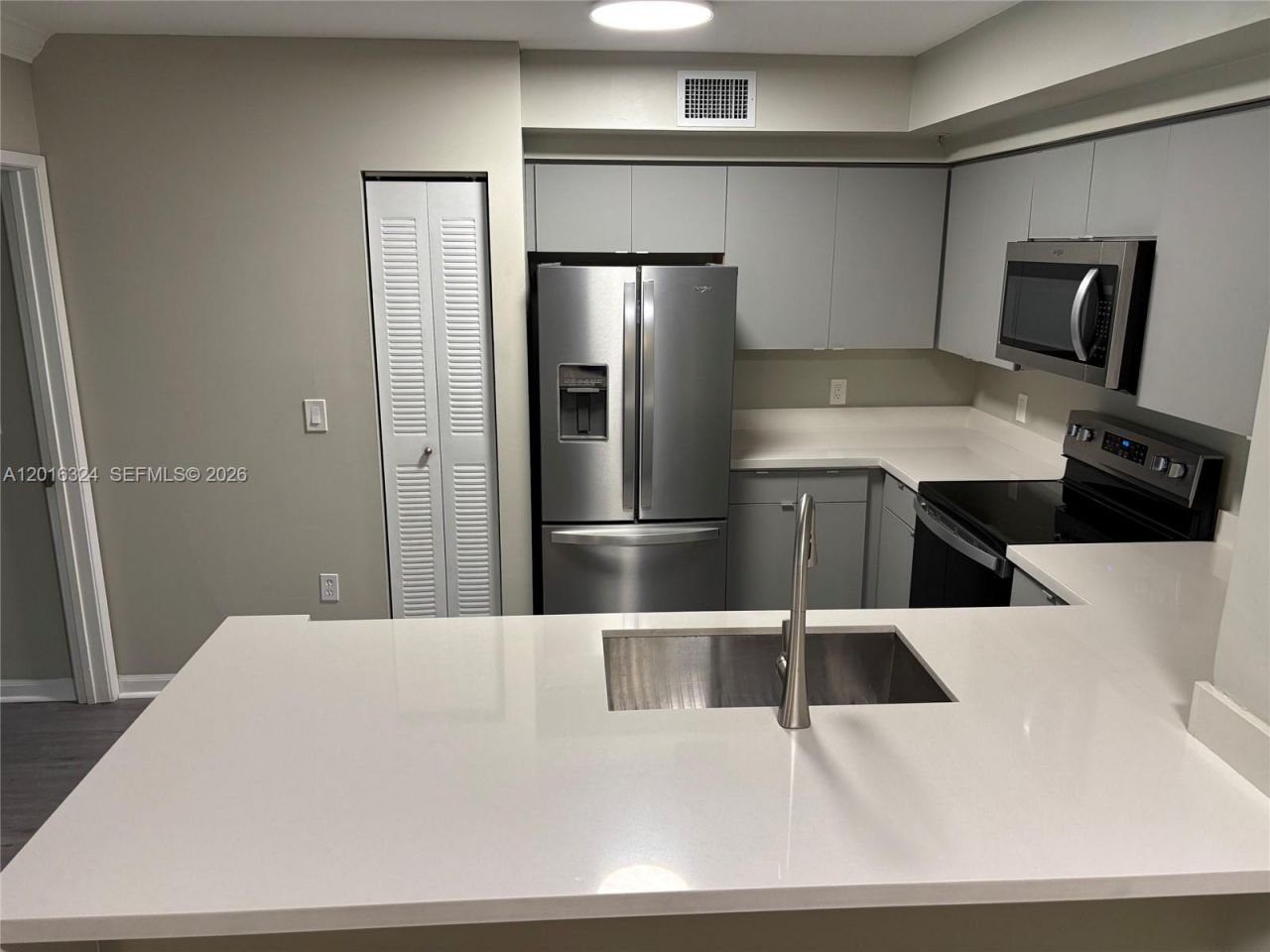 1900 Van Buren St , Unit 201B, Hollywood, FL 33020 Photo
