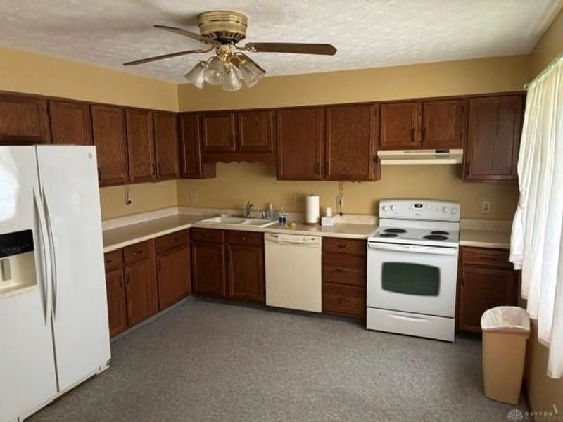1232 Waterbury Place, Troy, OH 45373 Photo 6