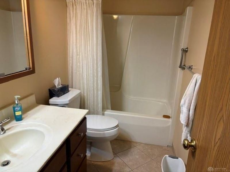 1232 Waterbury Place, Troy, OH 45373 Photo 9