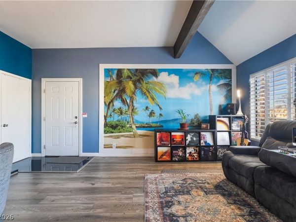 4391 Gannet Circle, Unit 10, Las Vegas, NV 89103