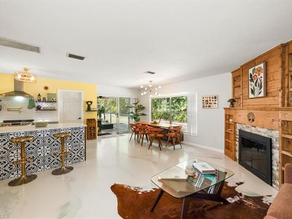 2431 N Westwood DR, NORTH FORT MYERS, FL 33917