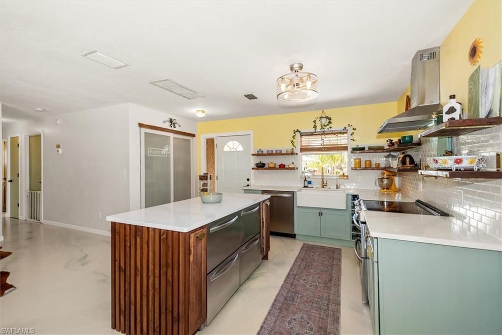 2431 N Westwood Dr, North Fort Myers, FL 33917 Photo
