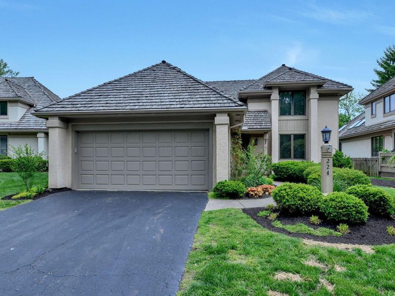 224 Green Springs Drive, Columbus, OH 43235 Photo 2