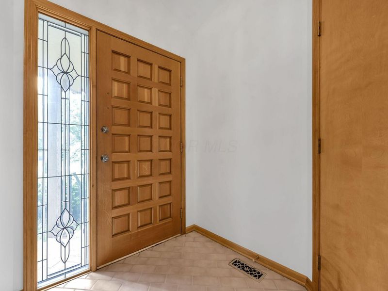 224 Green Springs Drive, Columbus, OH 43235 Photo 7