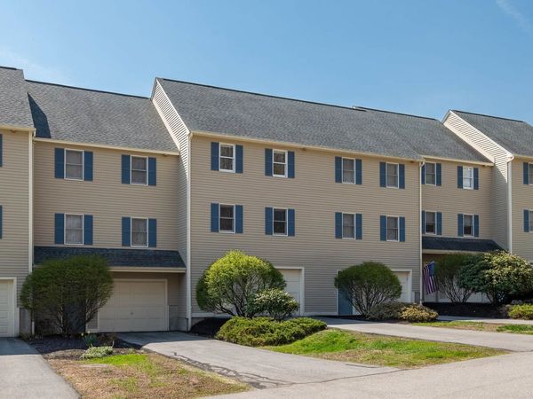 4 Fords Landing Drive, Unit 4, Dover, NH 03820