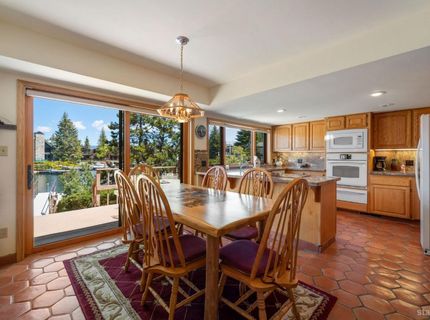 379 Crystal Court, South Lake Tahoe, CA 96150 Photo