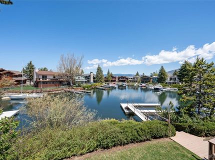 379 Crystal Court, South Lake Tahoe, CA 96150 Photo