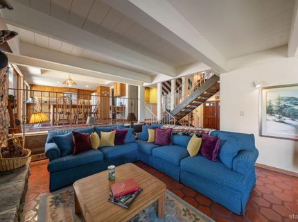 379 Crystal Court, South Lake Tahoe, CA 96150 Photo