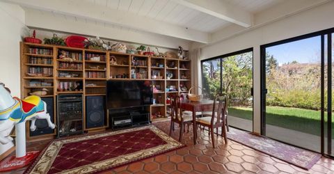 379 Crystal Court, South Lake Tahoe, CA 96150 Photo
