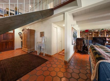 379 Crystal Court, South Lake Tahoe, CA 96150 Photo