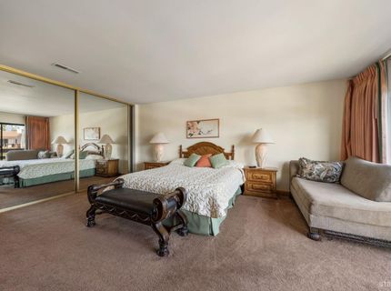 379 Crystal Court, South Lake Tahoe, CA 96150 Photo