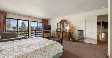 379 Crystal Court, South Lake Tahoe, CA 96150 Photo