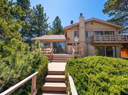 379 Crystal Court, South Lake Tahoe, CA 96150 Photo