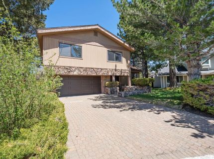 379 Crystal Court, South Lake Tahoe, CA 96150 Photo