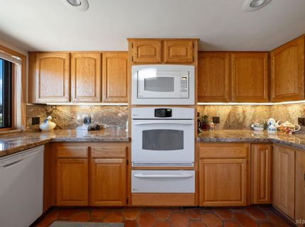 379 Crystal Court, South Lake Tahoe, CA 96150 Photo