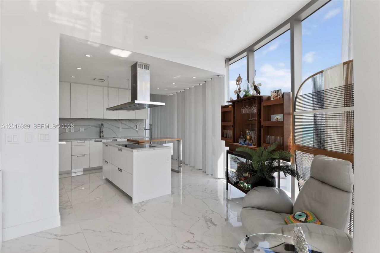 15701 Collins Ave , Unit 805, Sunny Isles Beach, FL 33160 Photo