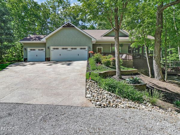 123 Leinster Lane, Crossville, TN 38558