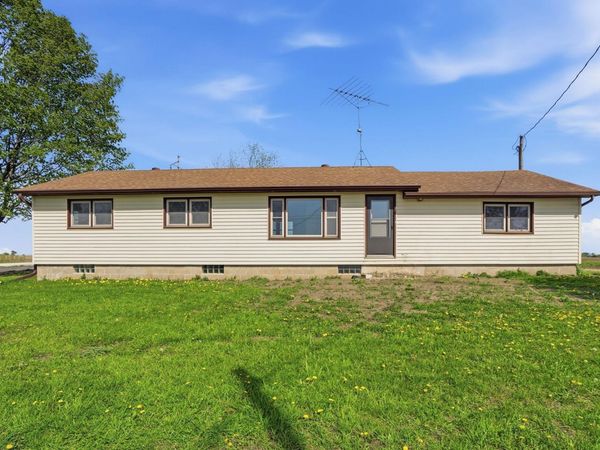 1502 260th , Nashua, IA 50658