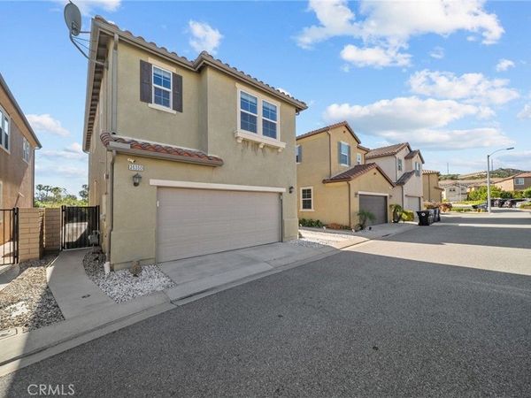 26350 Piazza Di Sarro, Newhall, CA 91321