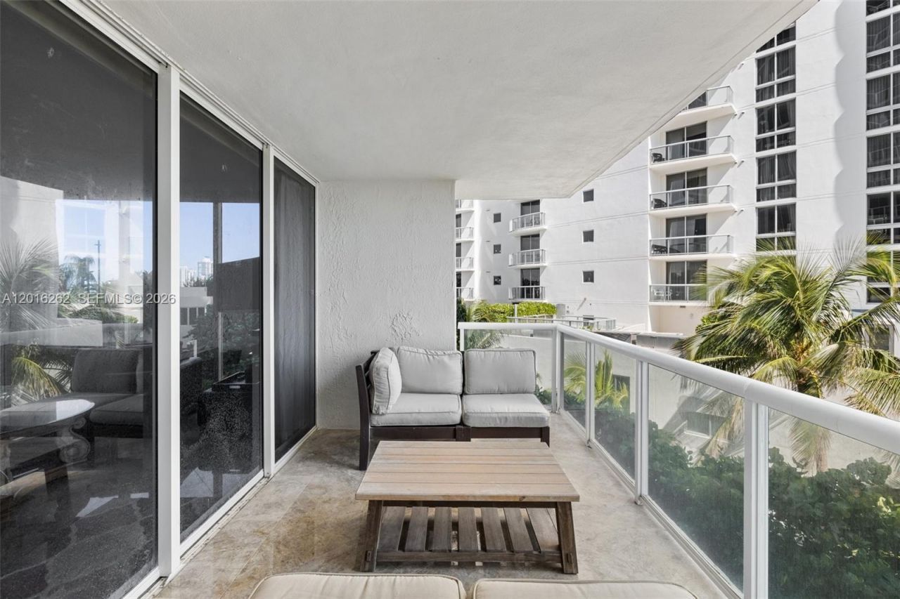 18671 Collins Ave , Unit 404, Sunny Isles Beach, FL 33160 Photo