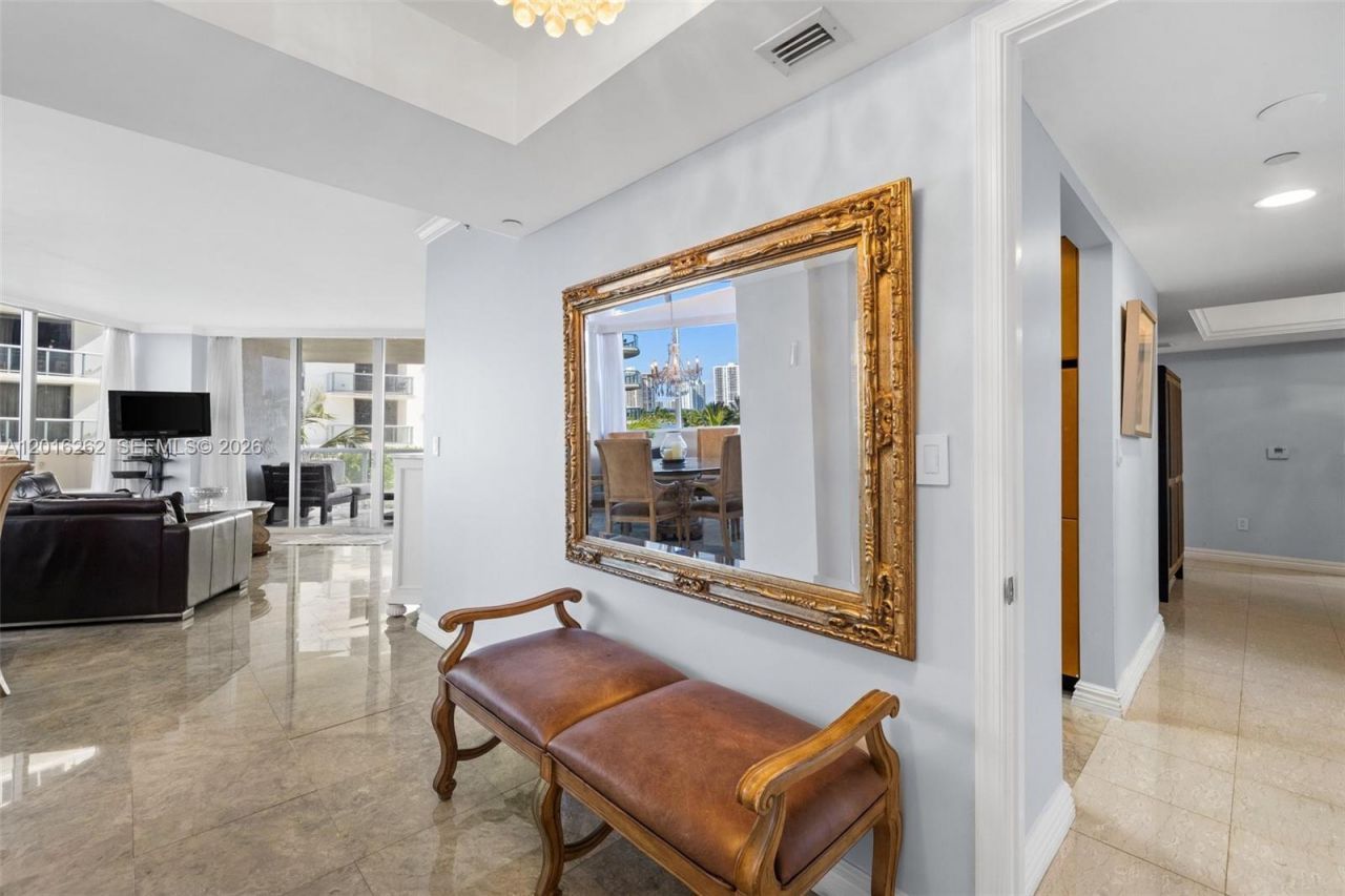 18671 Collins Ave , Unit 404, Sunny Isles Beach, FL 33160 Photo
