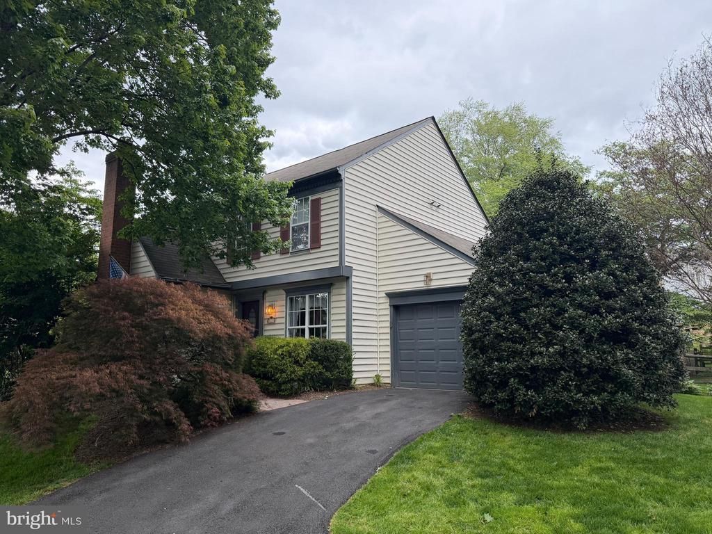 9413 VINEYARD HAVEN DRIVE, MONTGOMERY VILLAGE, MD 20886