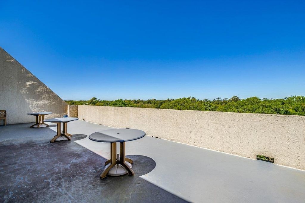 5523 N Ocean Blvd.  Photo 32