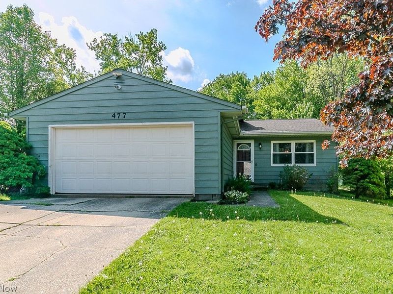 477 Hickory Lane, Painesville, OH 44077 Photo 1