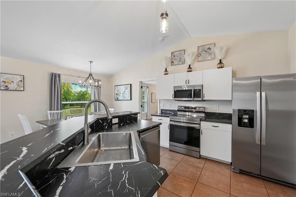 241 SW 34th Ter, Cape Coral, FL 33914 Photo