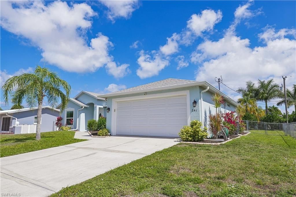 241 SW 34th Ter, Cape Coral, FL 33914 Photo