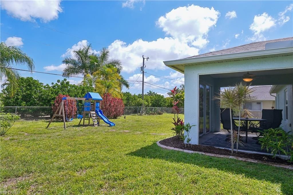 241 SW 34th Ter, Cape Coral, FL 33914 Photo