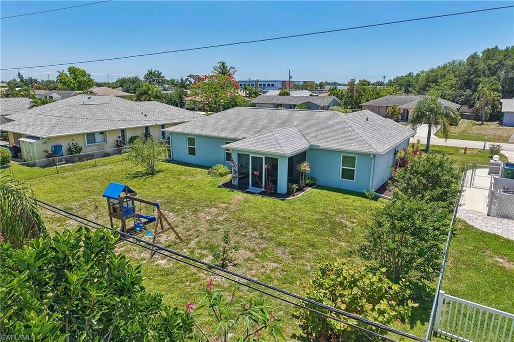 241 SW 34th Ter, Cape Coral, FL 33914 Photo