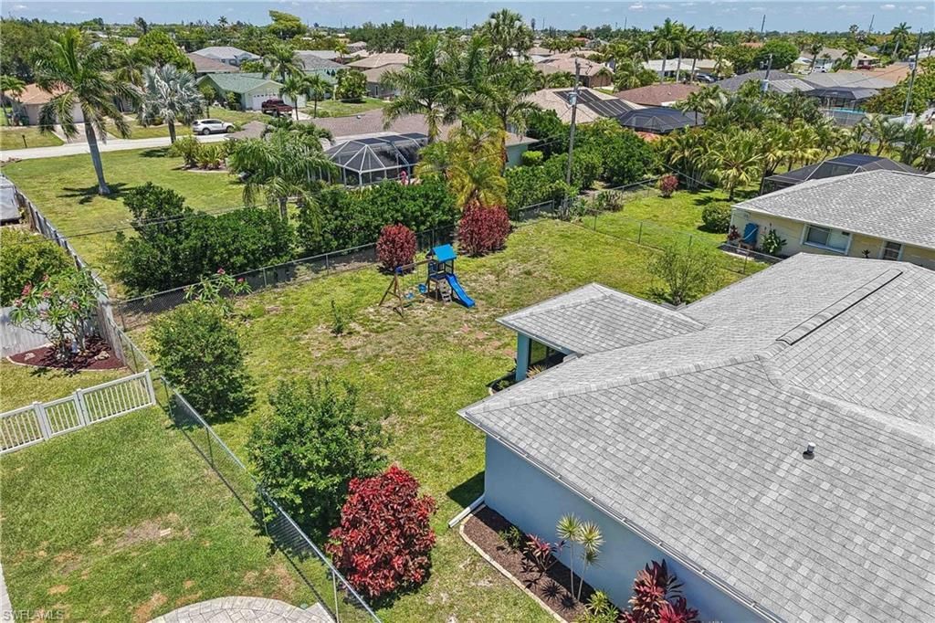 241 SW 34th Ter, Cape Coral, FL 33914 Photo