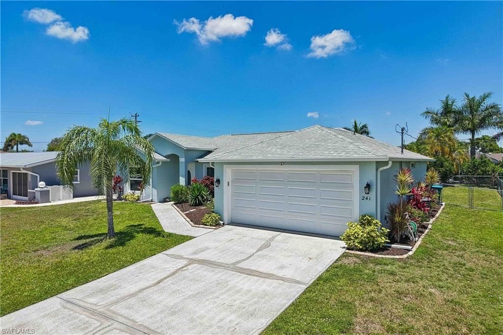 241 SW 34th Ter, Cape Coral, FL 33914 Photo