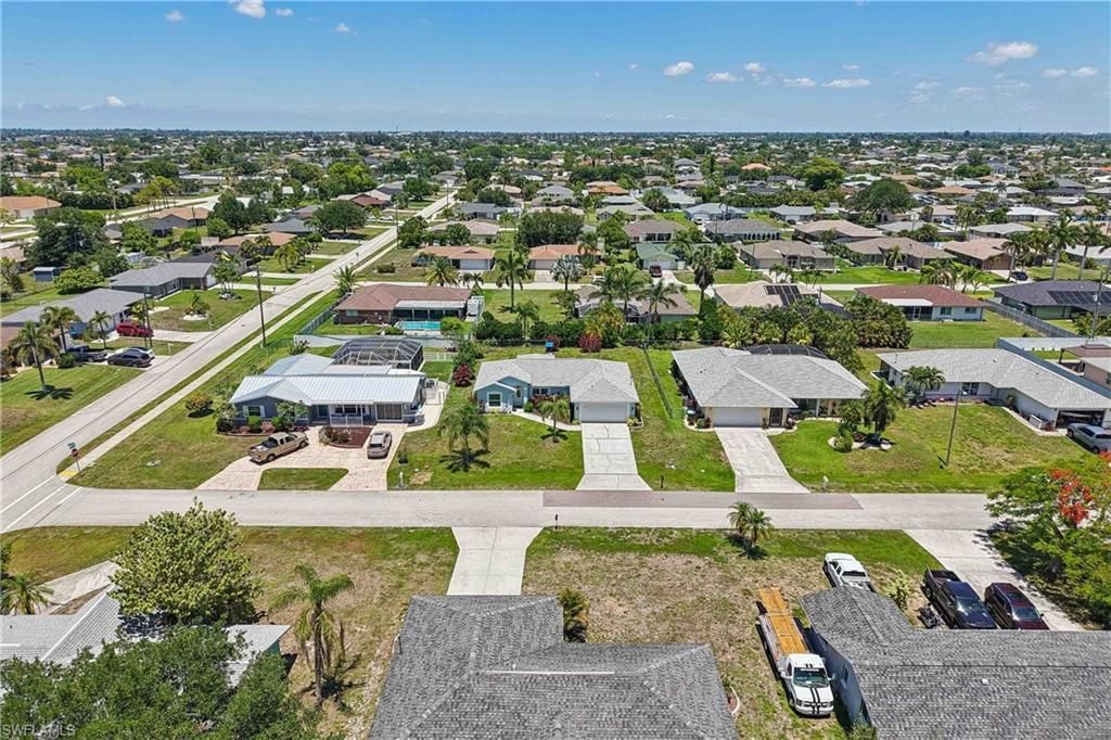 241 SW 34th Ter, Cape Coral, FL 33914 Photo