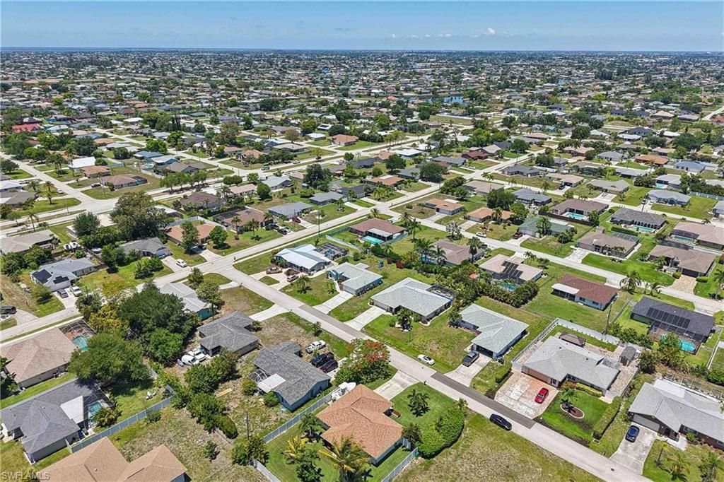 241 SW 34th Ter, Cape Coral, FL 33914 Photo