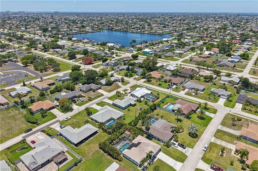 241 SW 34th Ter, Cape Coral, FL 33914 Photo