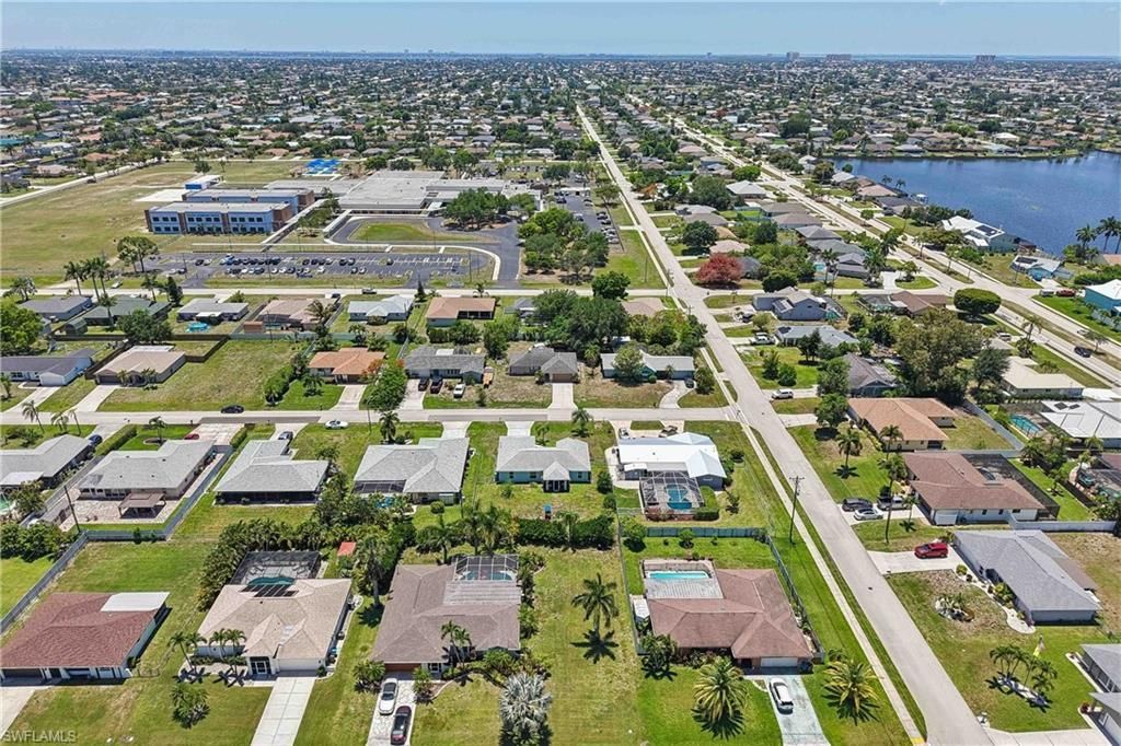 241 SW 34th Ter, Cape Coral, FL 33914 Photo