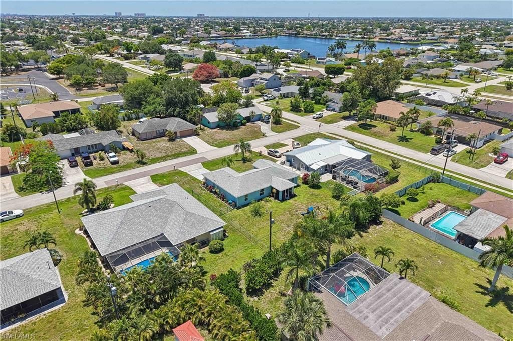 241 SW 34th Ter, Cape Coral, FL 33914 Photo