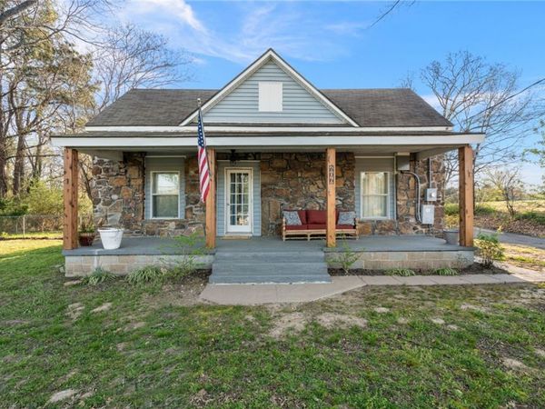 606 N Roseville Street , Altus, AR 72821
