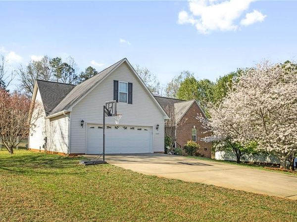 2287 Loflin Farlow Lane , Sophia, NC 27350